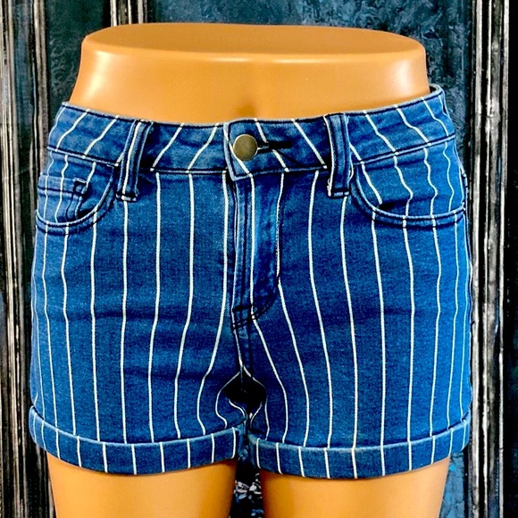 Altar’d State Denim Cuffed Shorts Stretchy Striped Size 3 - Picture 1 of 12